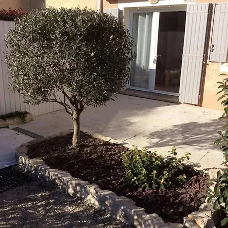 Maison Cosy Avec Piscine Partagee A