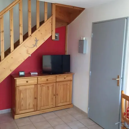 Maison Cosy Avec Piscine Partagee A Feriehus